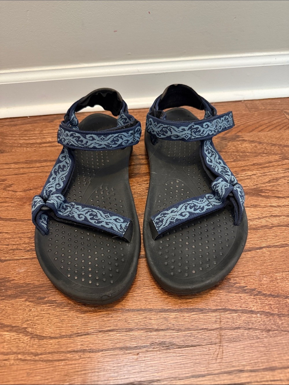 Teva Blue Patterned Hurricane Sport Sandals Womens 10